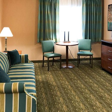 Quality Inn Бедфорд Екстер'єр фото