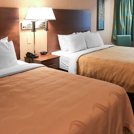 Quality Inn Бедфорд Екстер'єр фото