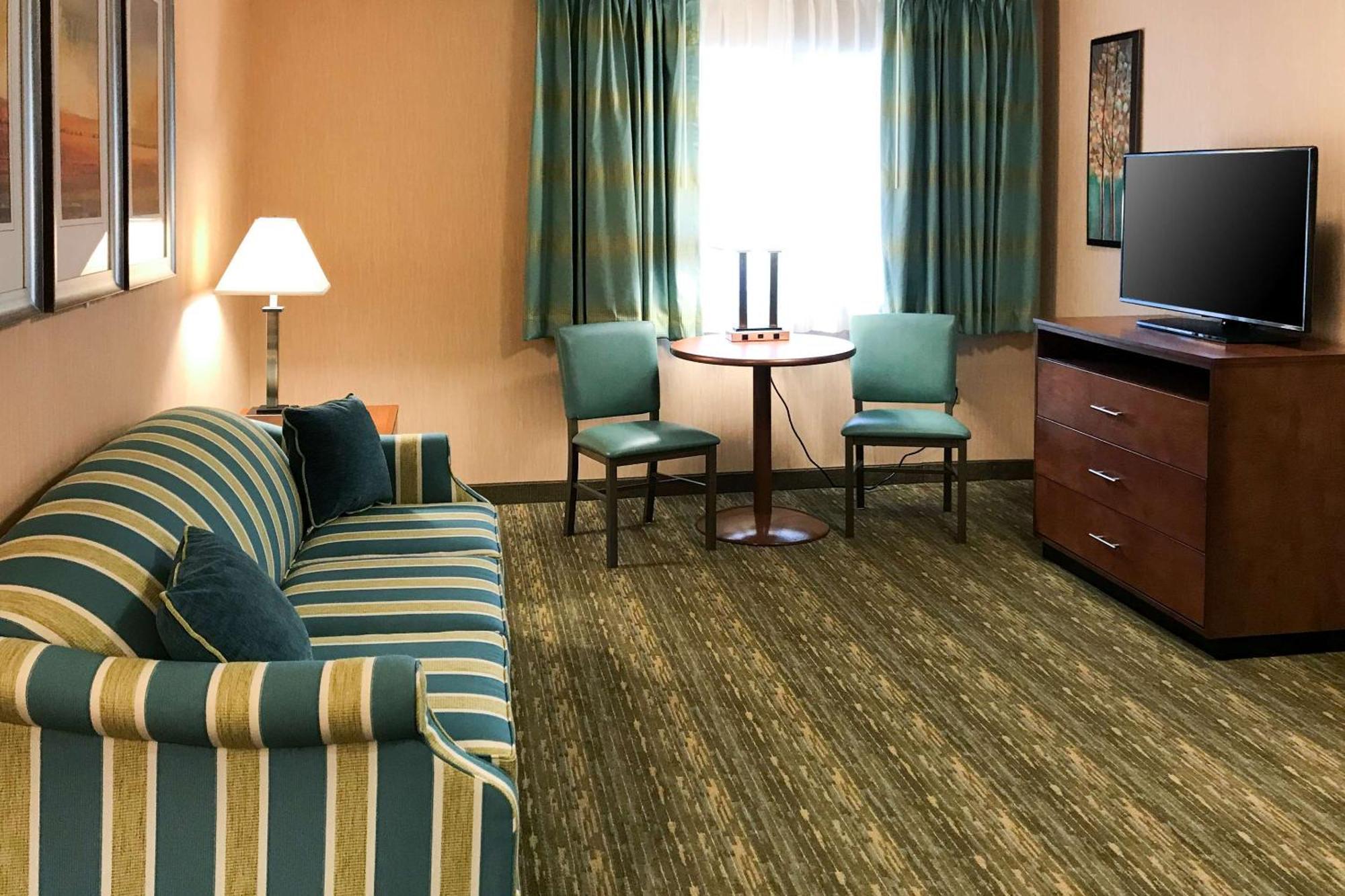 Quality Inn Бедфорд Екстер'єр фото