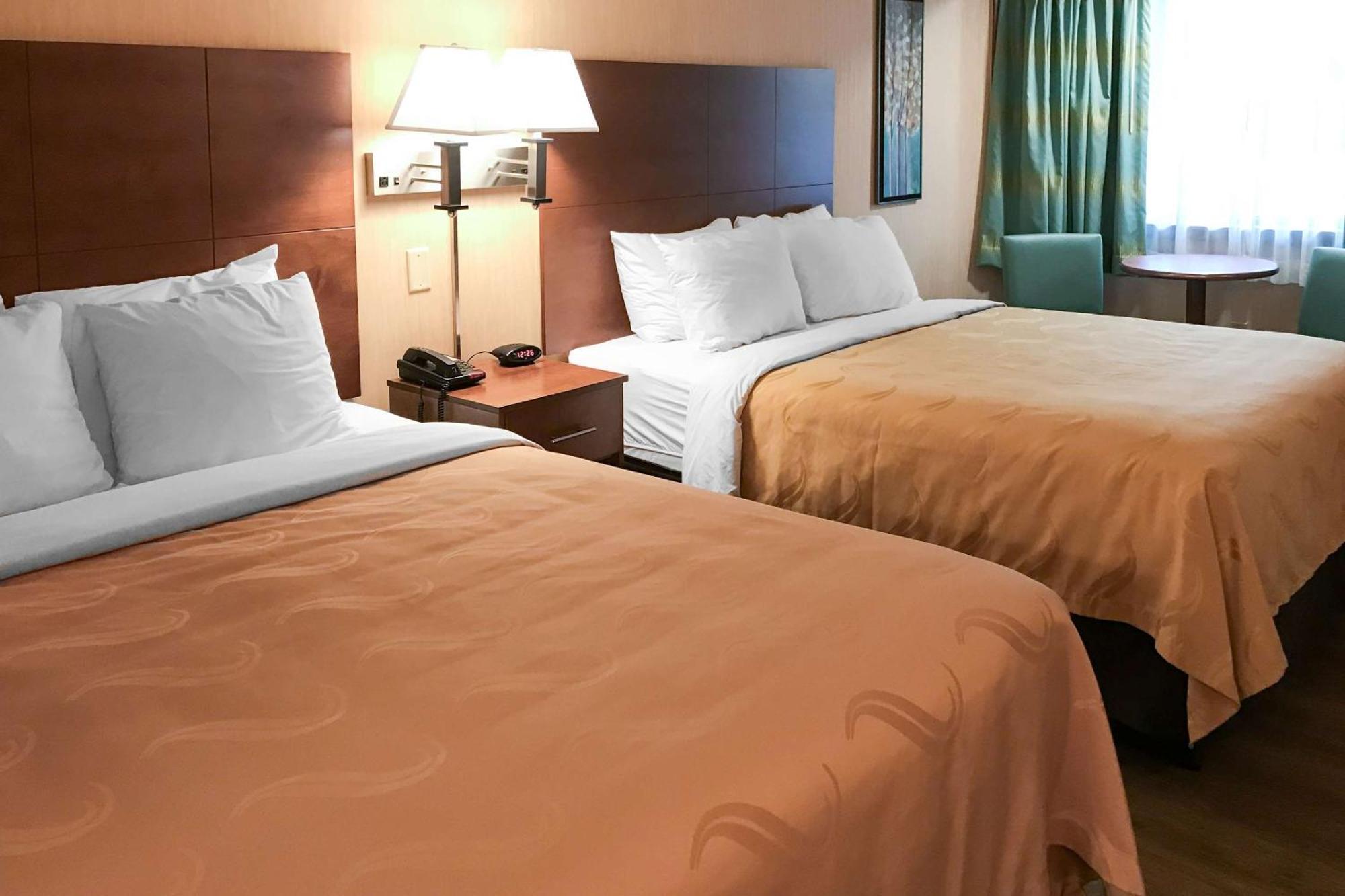 Quality Inn Бедфорд Екстер'єр фото