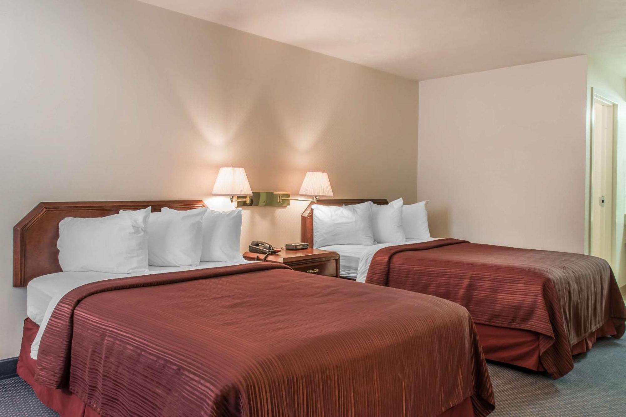 Quality Inn Бедфорд Екстер'єр фото