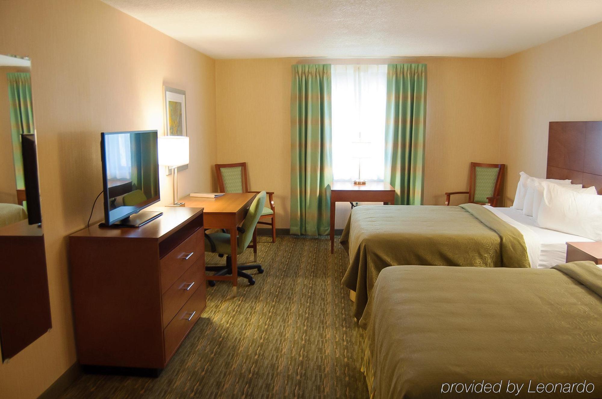 Quality Inn Бедфорд Екстер'єр фото